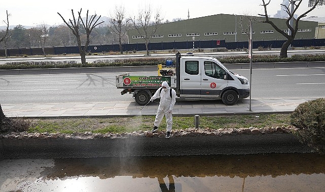 keciorende-larva-mucadelesi-ve-bordo-bulamaci-uygulamalari-araliksiz-devam-ediyor.jpg