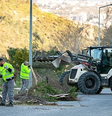 narlidere-belediyesinden-kapsamli-bahar-temizligi.jpg