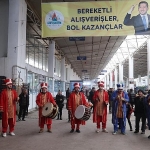 nevsehirliler-mehter-marslariyla-pazar-alisverisi-yaptilar.jpg