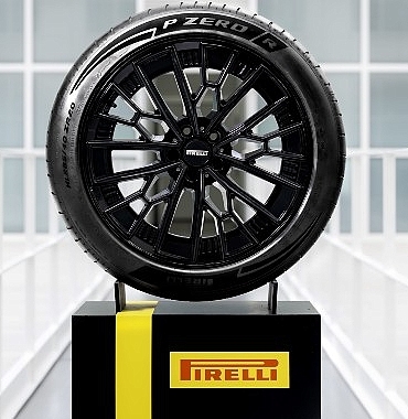 pirelli-p-zero-r-ve-p-zero-trofeo-rs.jpg