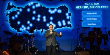 tohum-otizm-vakfi-23-yil-gala-gecesinde-2030-vizyonunu-paylasti-hedef-dijitallesme-ile-nitelikli-egitimi-turkiyenin-her-yerine-ulastirmak.jpg