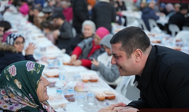 torbali-belediyesinden-cumhuriyet-mahallesinde-dev-iftar.jpg