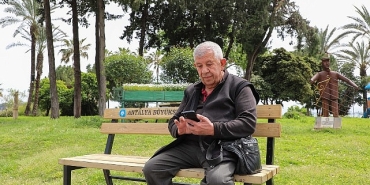 emekle-uretilen-kent-mobilyalari-sehre-deger-katiyor.jpg