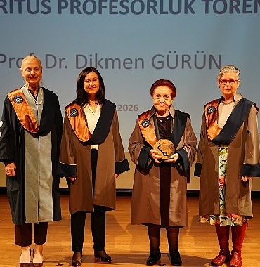 kadir-has-universitesinden-prof-dr-dikmen-gurune-emeritus-unvani.jpg