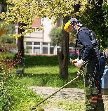 maltepenin-parklari-yaza-hazirlaniyor.jpg
