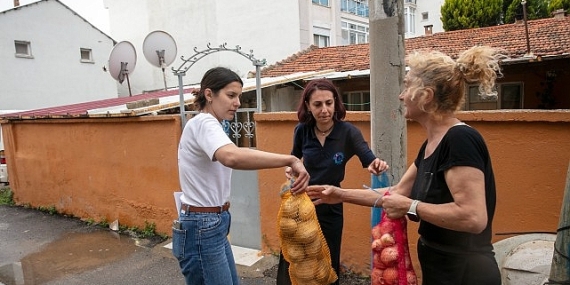 guzelbahce-belediyesinden-vatandasa-ucretsiz-patates-ve-sogan-destegi.jpg