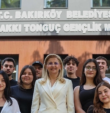 Bakırköy Belediyesi Öğrencilere Eğitim Desteğini %166 Artırdı