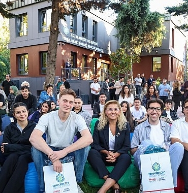 Bakırköy’de gençlerin üniversite başarısı kutlandı