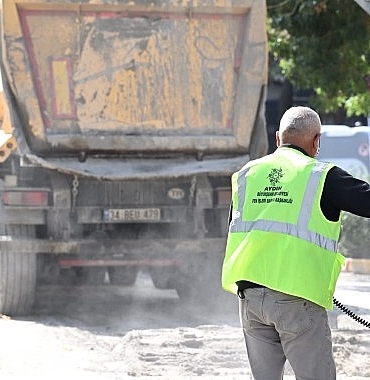 Başkan Çerçioğlu’nun Öncülüğünde Söke’de Yol Yenileme ve Altyapı Çalışmaları Eş Zamanlı Sürdürülüyor