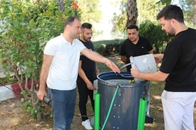 Büyükşehir’den Kemerli üreticilere ceviz soyma makinesi desteği
