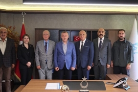 Cem Vakfı, teşekkür için Başkan Büyükakın’a geldi