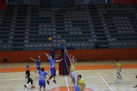 İnegöl Belediyespor Voleybolda Yeni Sezon İçin Sahaya İniyor