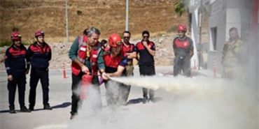 İtfaiye Haftası’nda Dikili’de nefes kesen tatbikat