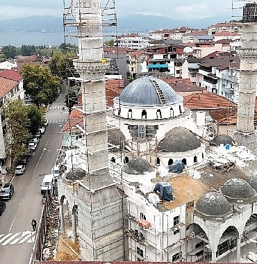 Kuruçeşme Merkez Camii’nde siluet ortaya çıkıyor