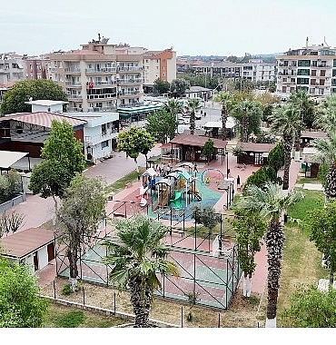 Seferihisar Belediyesi, çocukları geçmişin sokak oyunlarıyla buluşturdu.