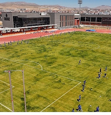 Sporcu Seçme ve Yetiştirme Merkezi misafirlerini ağırlamaya devam ediyor