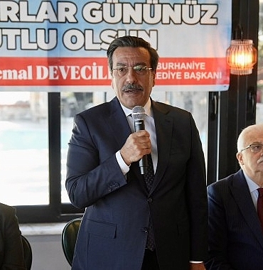 Başkan Deveciler muhtarlar ile bir araya geldi