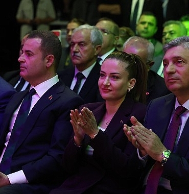 Başkan Vekili Büşra Özdemir Antalya Turizm Fuarı’nda konuştu
