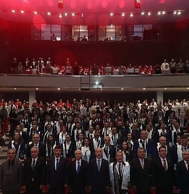 DEÜ’de 2026-2027 Akademik Yılı Coşkuyla Başladı
