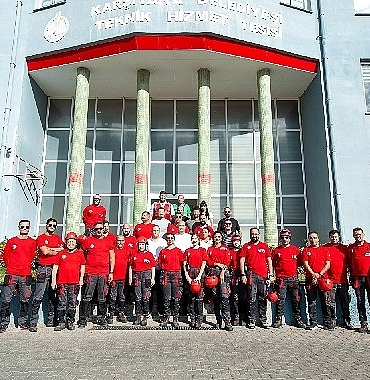 Karşıyaka Belediyesi personeline deprem tahliye tatbikatı