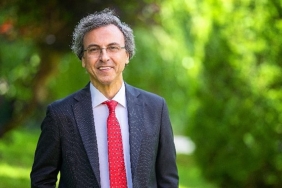 Prof. Dr. Ahmet AydınZehirli ve Yenilebilir Mantarlar Birbirine Benzeyebilir
